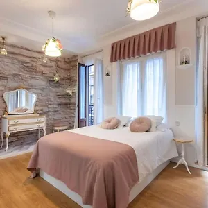 https://piso-diseo-deluxe-casco-viejo-entrada-autonoma-y-ascensor.bilbaohotelsspain.com